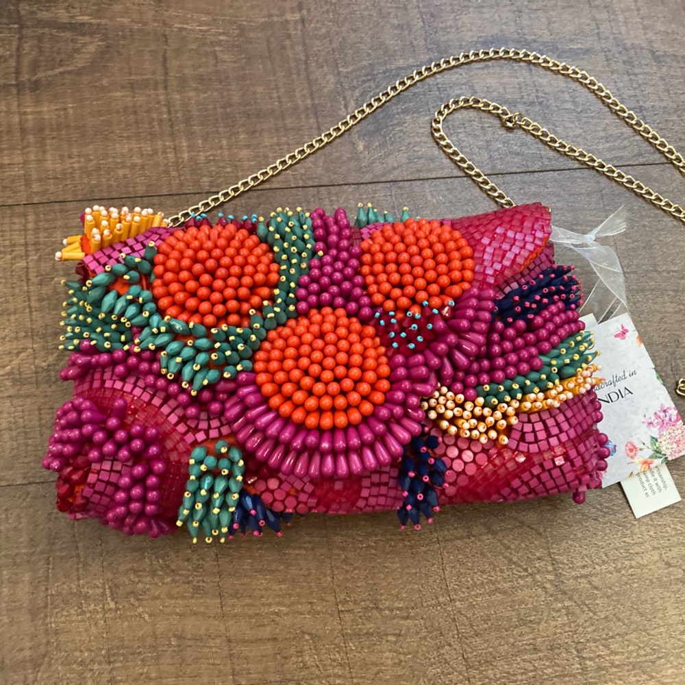 Handcrafted in India NWT Tropical Beaded Clutch Gold Chain Crossbody Purse Viral
